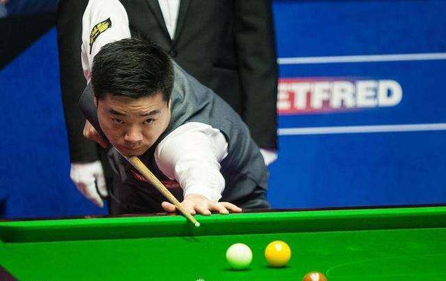 何他能够在 何他能够在