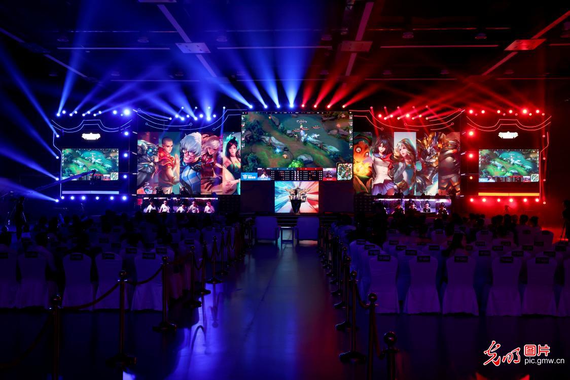 还要承担更 还要承担更